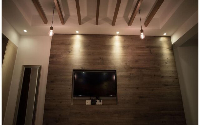 Revolver Theme Design Hotel