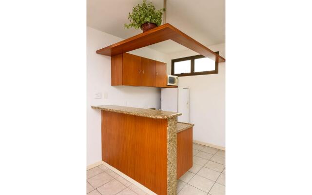 Apto Antigo em Copacabana c/ Piscina | DU 370/801