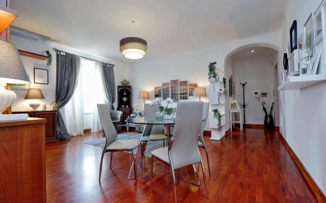 Colosseo Sunset Apartment