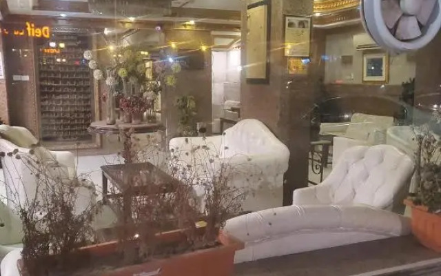 Dreamers Hotel