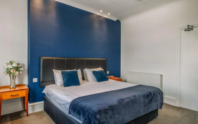 Muthu Westcliff Hotel (Near London Southend Airport)