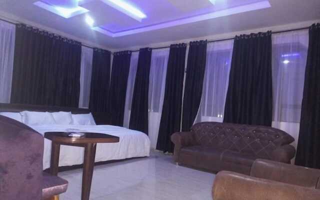 New Diamond Suites and Apartment Jos