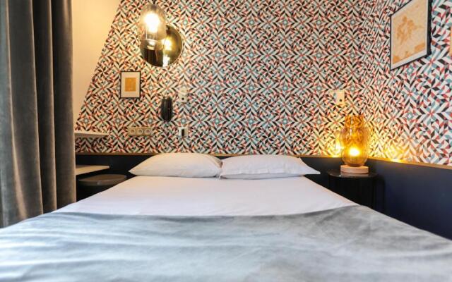 Oops! Latin quarter by Hiphophostels