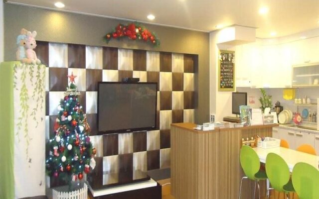 Crystal Guesthouse (Female Only)