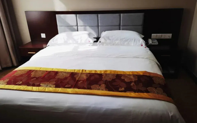 Green View Hotel