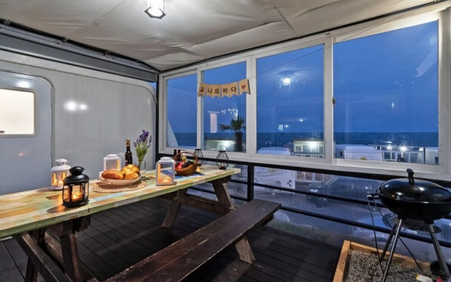 Pohang Guryongpo Uni's Bada Caravan