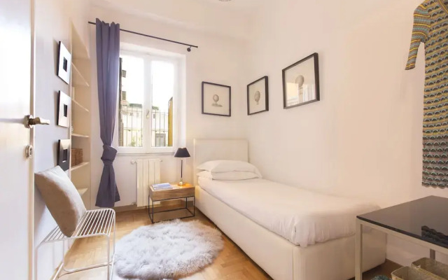 ROMAC - Condotti with terrace