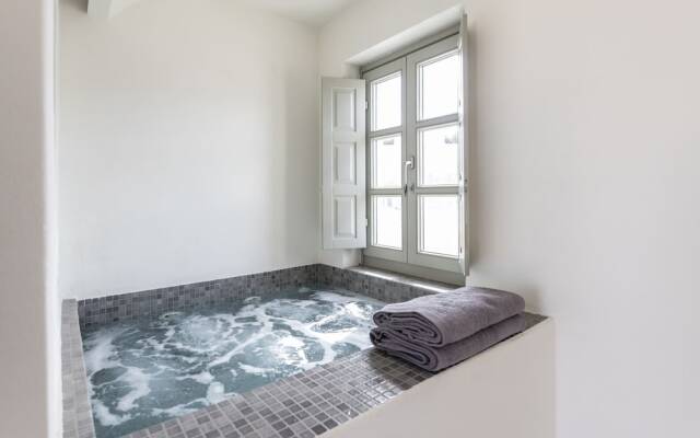Frescoes Luxury Suites
