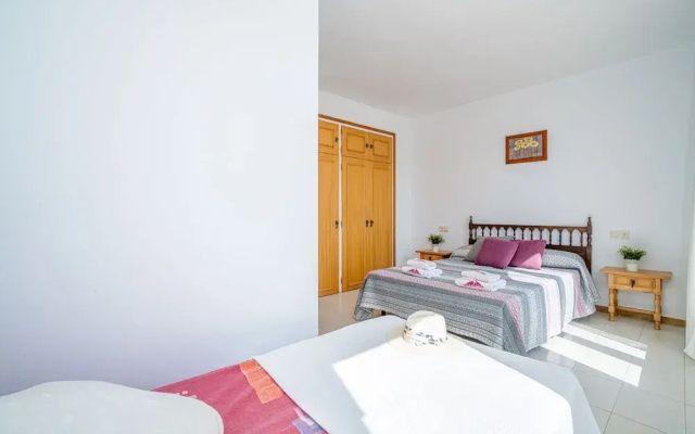 Terrace Apartment Near the Beach