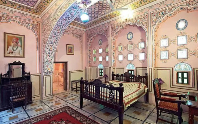 Hotel Khatana Palace