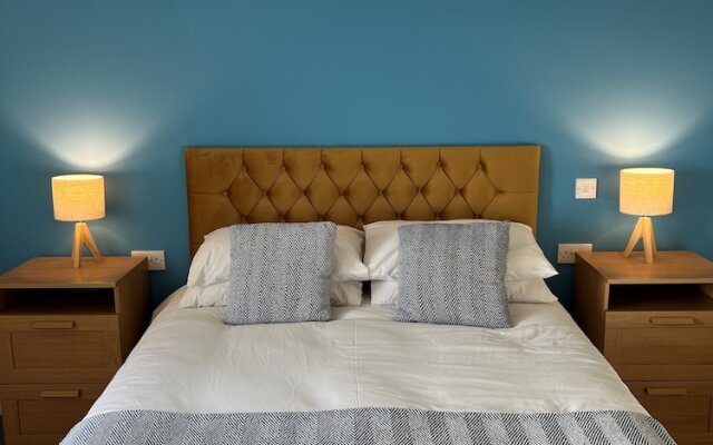 Corrie Hotel