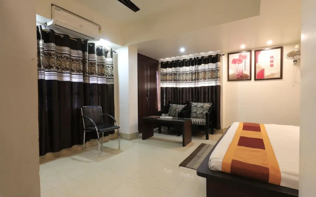 Oyo 23403 Hotel Rashmi
