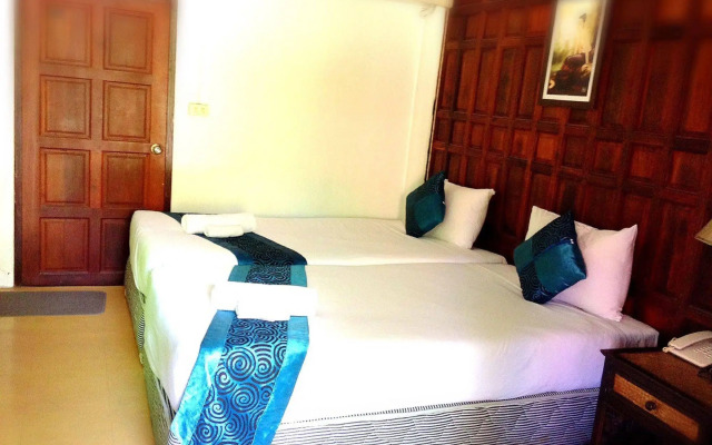 Jaroenrat Resort