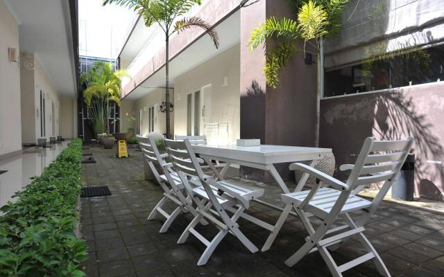 巴厘岛艾里乌努得全景金巴兰酒店(Airy Unud Panorama Jimbaran Bali)