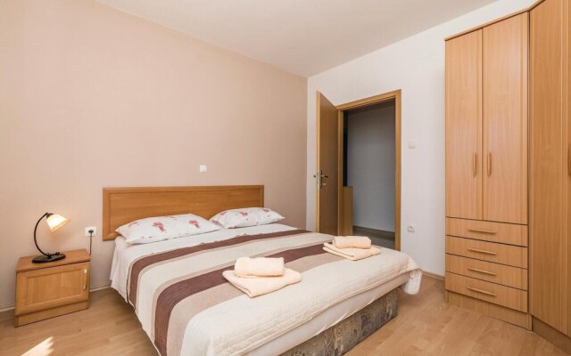 Awesome Apartment in Lovran With Wifi and 2 Bedrooms