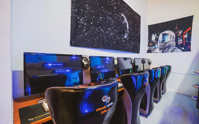 Hashtag Capsule Hostel