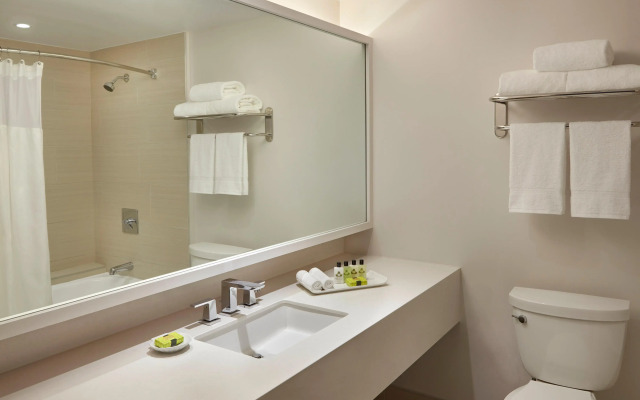 InterContinental Toronto Centre by IHG