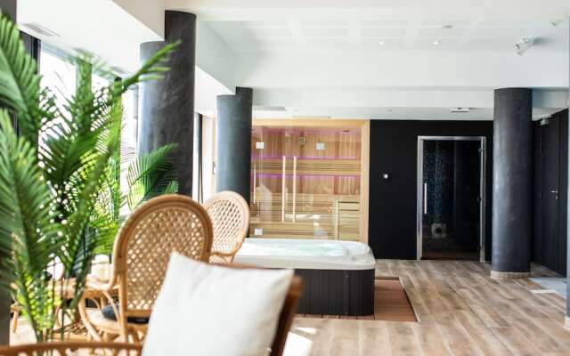 Hôtel Barracuda & Spa, Centre Port, pieds dans l'eau, vue mer