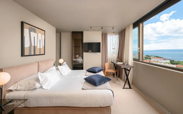 Royal Suites Sky
