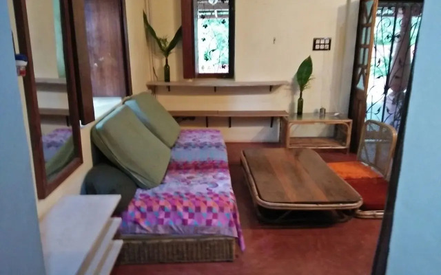 Chikoo House