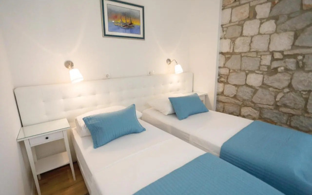 Split Old Town Suites 2