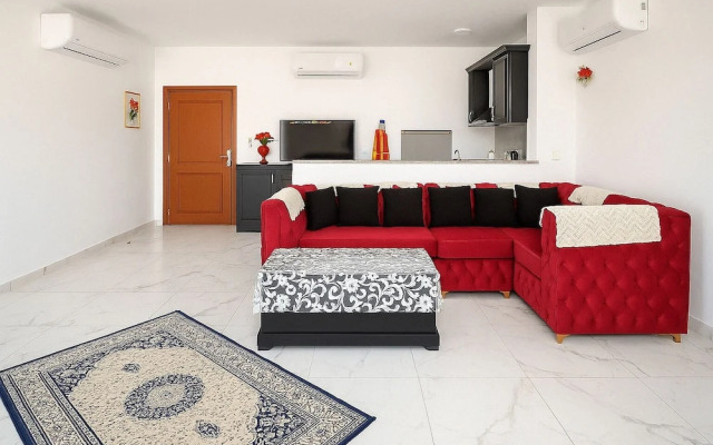 Chic & Spacious Retreat in Porto Said