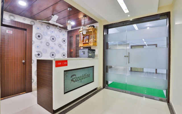 OYO 11985 Hotel Khushboo