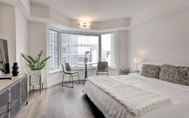 Instant Suites - Stunning Designer Studio in Yorkville