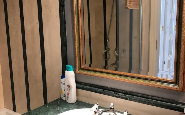 Room "golden Mile Marbella"