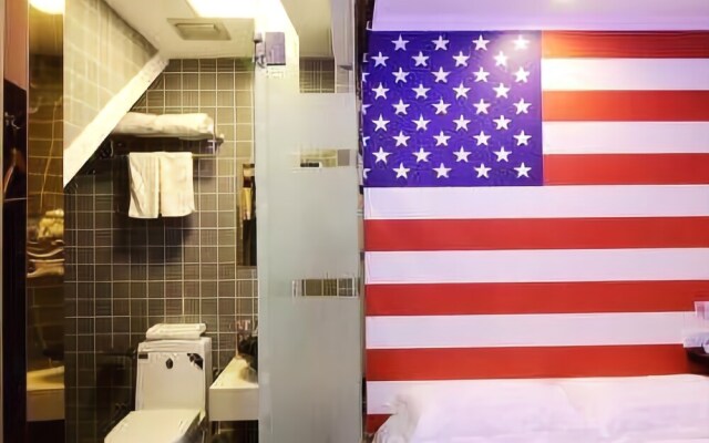 City 118 Qingdao Zhanqiao Railway Station