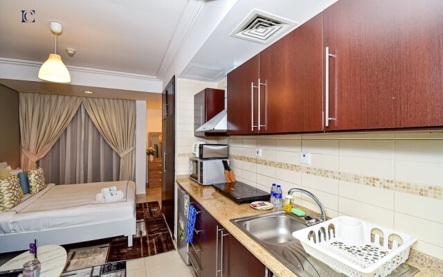 LZZ - Furnished Studio with Balcony
