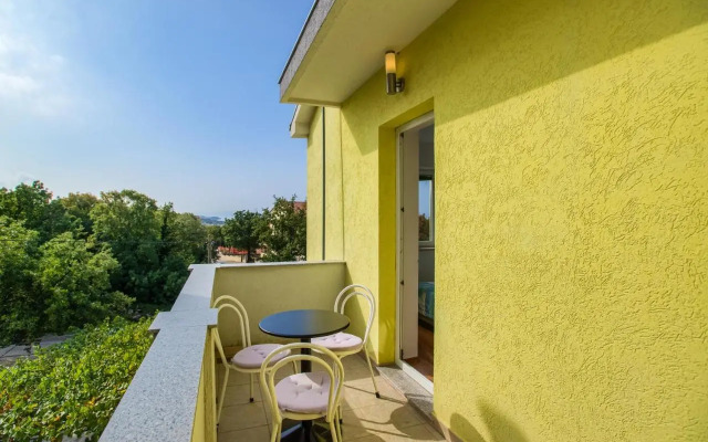 Apartments and rooms with parking space Kraljevica - 17589