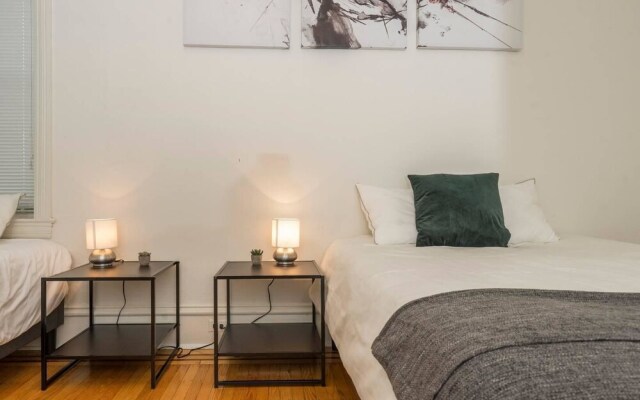 Location, Location, Location! Gym! Great Views!