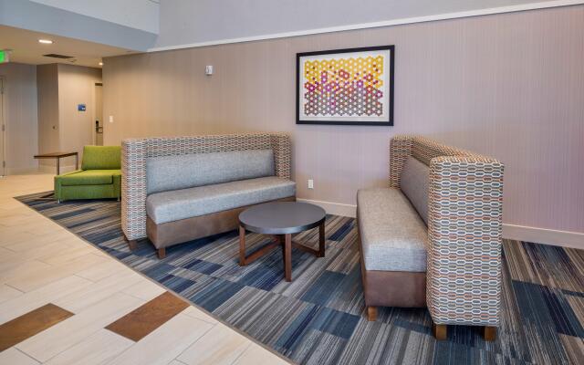 Holiday Inn Express Sunnyvale - Silicon Valley by IHG