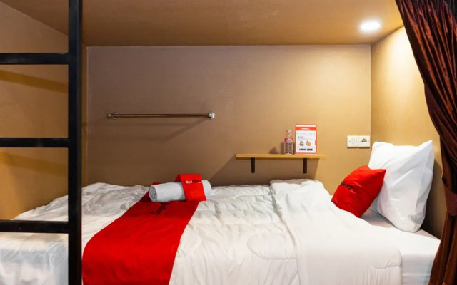 RedDoorz Hostel @ DI Panjaitan Simpang Lima