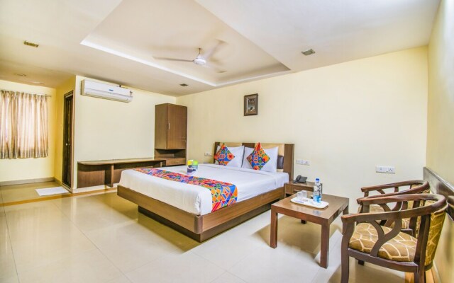 Fabhotel Pradha Grand