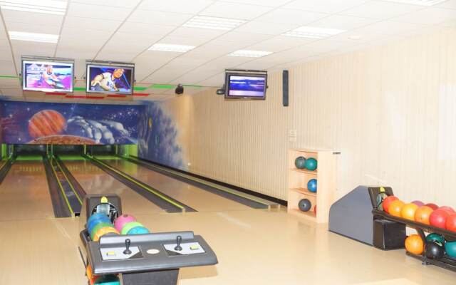 Warias Hotel & Restaurant