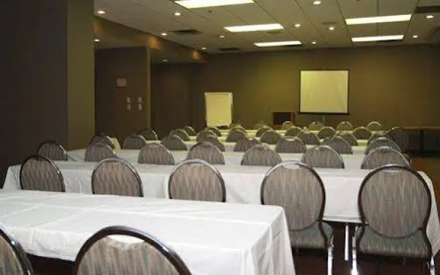 Emerald Crown Hotel