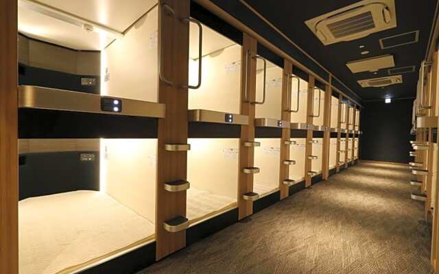 Cabin & Capsule Hotel J-SHIP Osaka Namba - Vacation STAY 24728v