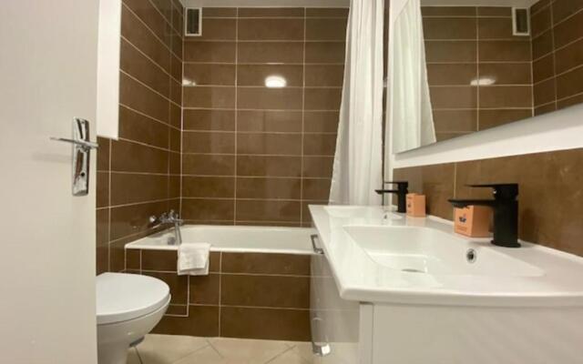 Beautiful Flat For 4 Very Closed To The Beach