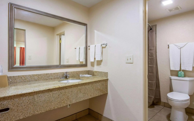 The Historic Summit Inn