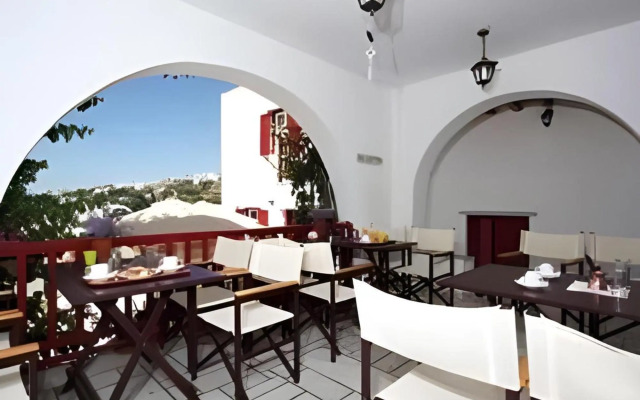Akrogiali Hotel