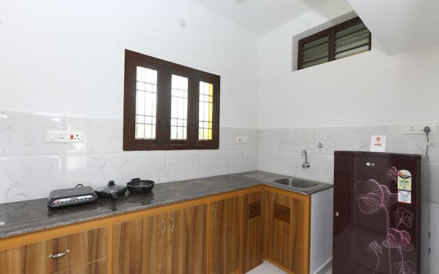 OYO 9784 Home Heritage 1BHK White Town
