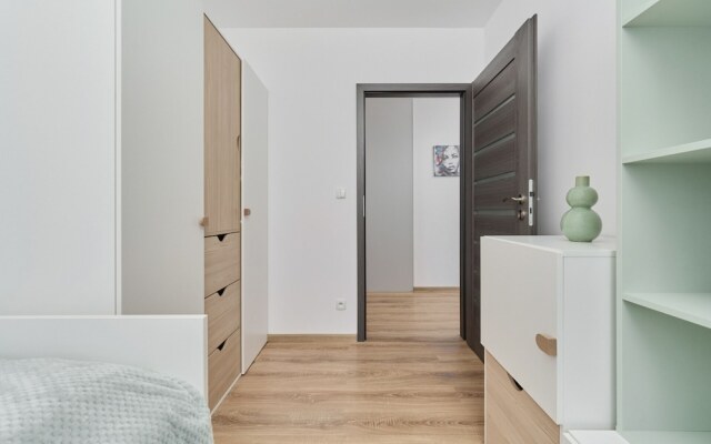 Family Apartment Wrocław by Renters