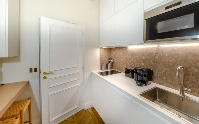 Appartement de standing 1 – tour Eiffel/Invalides