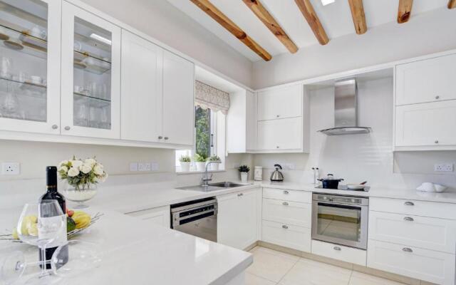 SunnyVillas: 3BR Super Cozy Villa☆Private Pool☆BBQ - Villa Falcon