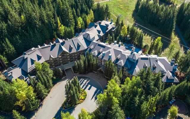 Blackcomb Springs Suites by CLIQUE