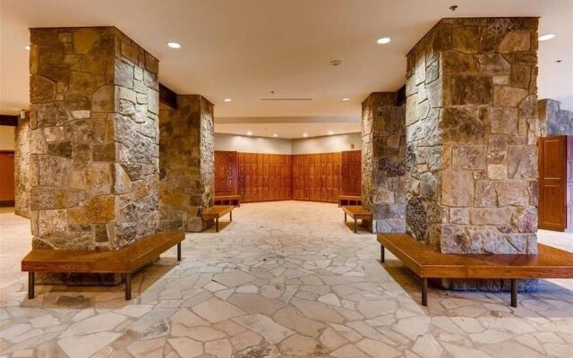 Main Street Junction 19 2 Bedroom Condo