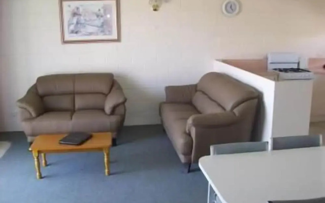 Black Swan Motor Inn