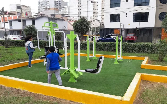 Sebris Cafic Art Gallery House